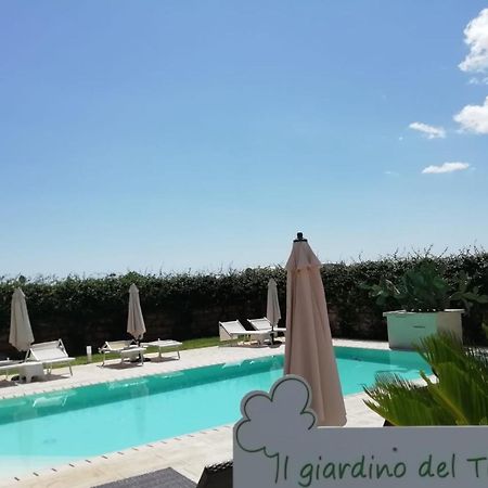 Il Giardino Del Tiglio Bed & Breakfast อุจจาโน ลาเคียซา ภายนอก รูปภาพ