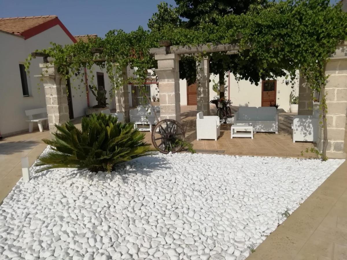 Il Giardino Del Tiglio Bed & Breakfast อุจจาโน ลาเคียซา ภายนอก รูปภาพ