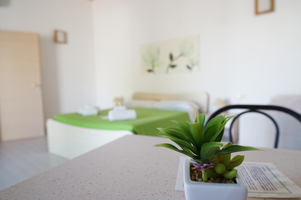 Il Giardino Del Tiglio Bed & Breakfast อุจจาโน ลาเคียซา ภายนอก รูปภาพ